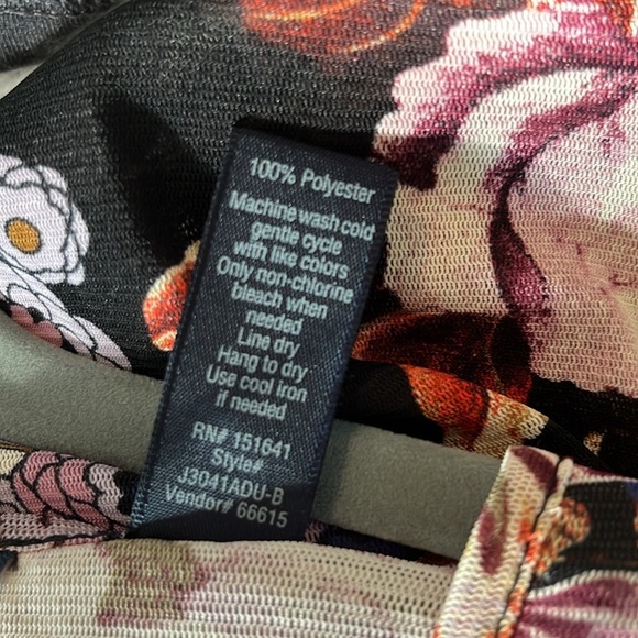 Daytrip Y2K Mixed Floral Long Sleeve Blouse – Size Large – Boho Vibes - Picture 7 of 7